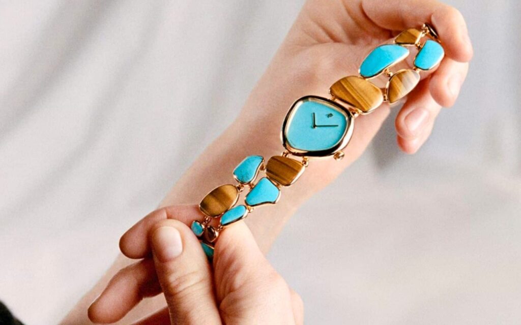 Audemars Piguet unveils new gold watch featuring Établisseurs Galets stone